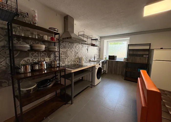 B13 Unten Monteur Bis 6 Personen Gusenburg