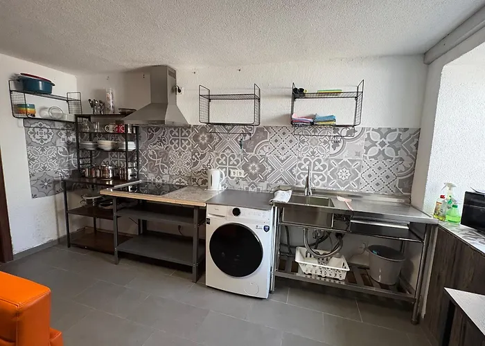 B13 Unten Monteur Bis 6 Personen * Gusenburg